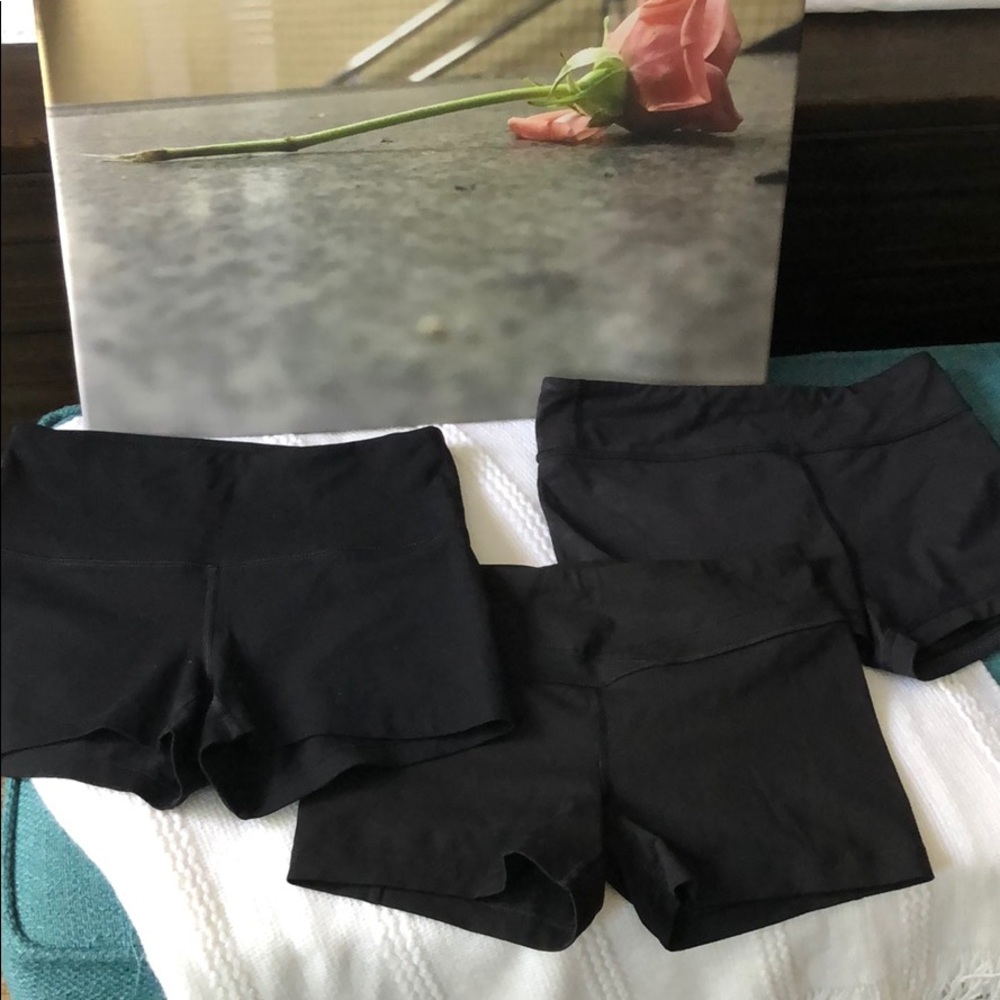 3 black tights